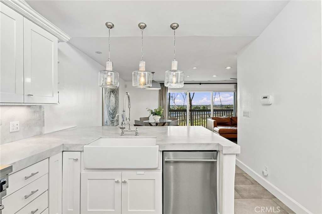 1222 Las Arenas Way 23, Costa Mesa CA 92627 - photo 15