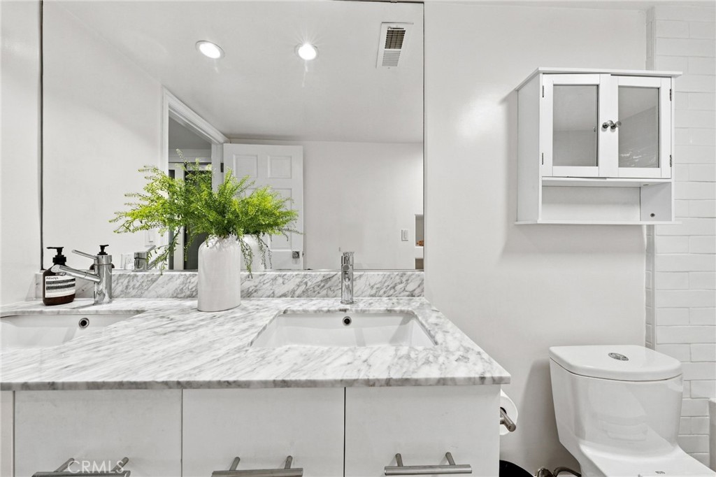 1222 Las Arenas Way 23, Costa Mesa CA 92627 - photo 29