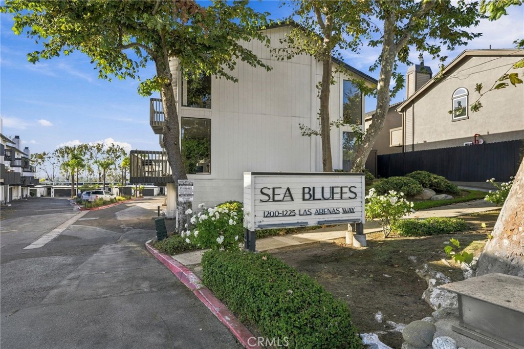 1222 Las Arenas Way 23, Costa Mesa CA 92627 - photo 33