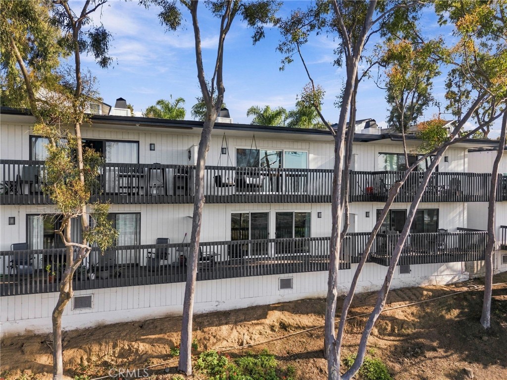 1222 Las Arenas Way 23, Costa Mesa CA 92627 - photo 35