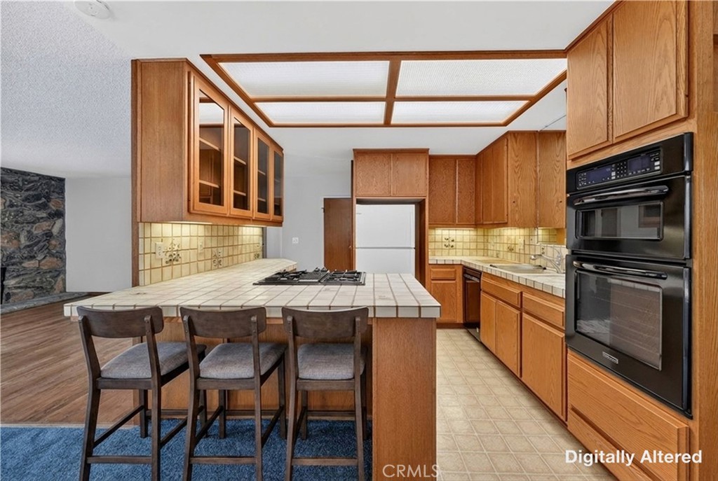 1288 Londonderry Street, Costa Mesa CA 92626 - photo 21