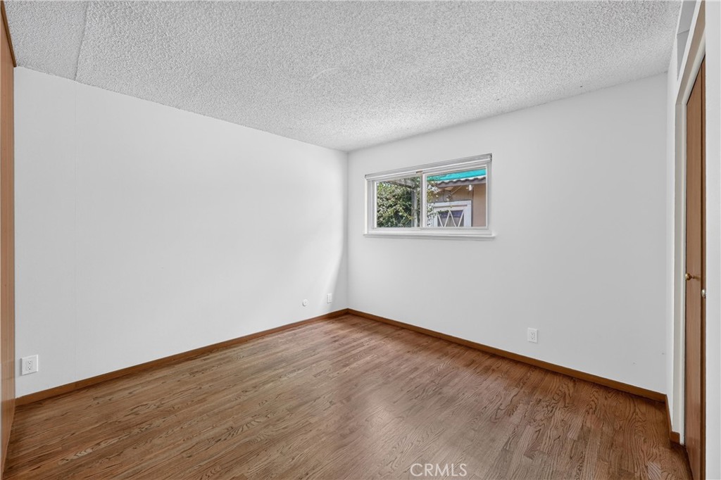 1288 Londonderry Street, Costa Mesa CA 92626 - photo 36