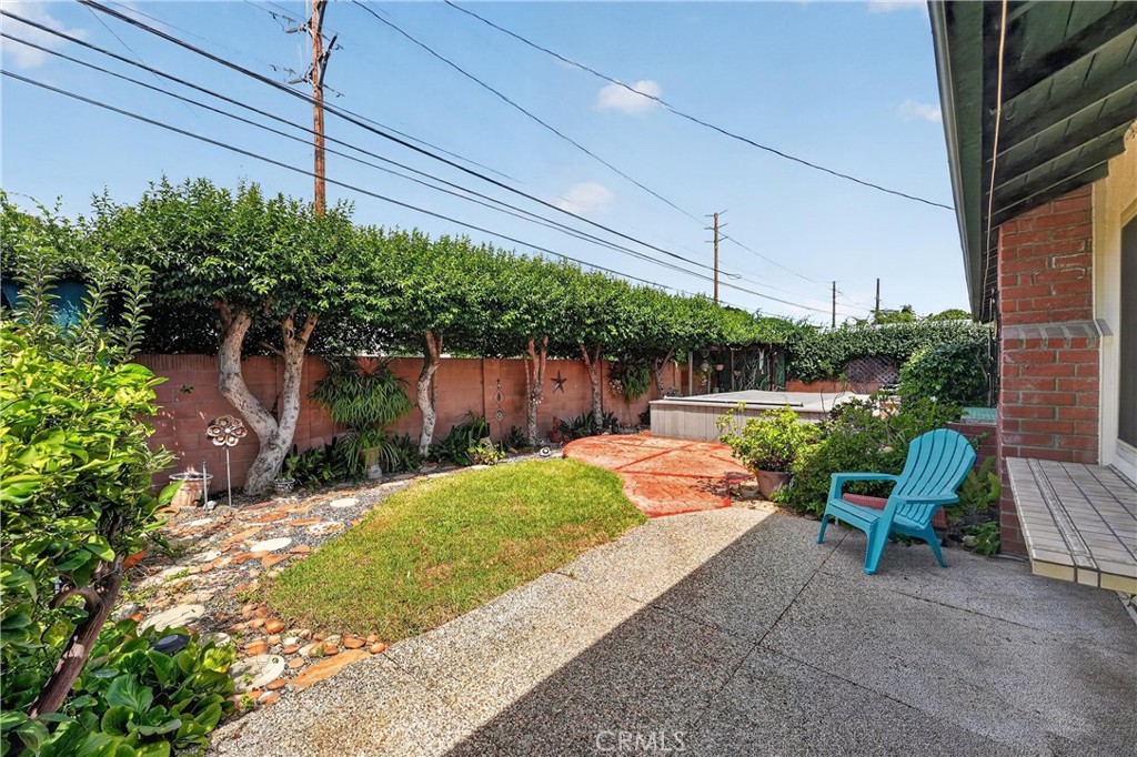 1288 Londonderry Street, Costa Mesa CA 92626 - photo 45