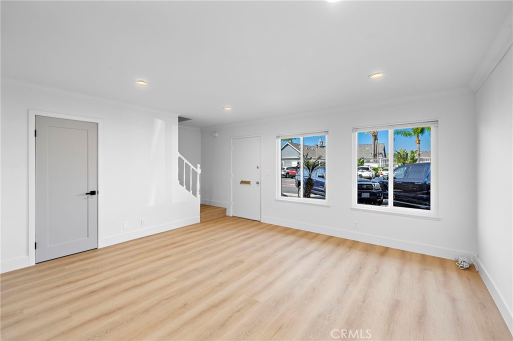 130 Lexington, Costa Mesa CA 92626 - photo 5
