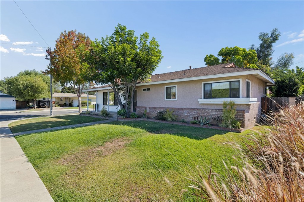 1371 Shannon, Costa Mesa CA 92626 - photo 5