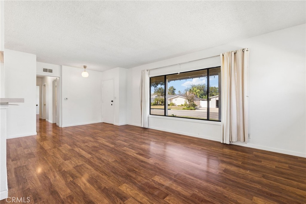 1371 Shannon, Costa Mesa CA 92626 - photo 9
