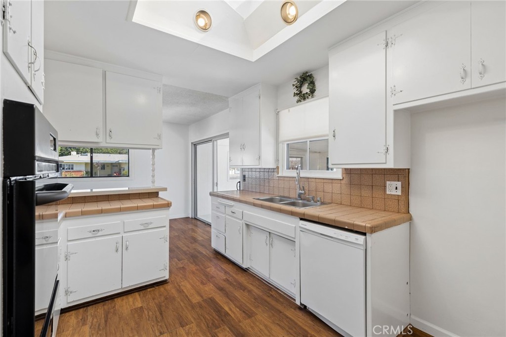 1371 Shannon, Costa Mesa CA 92626 - photo 19