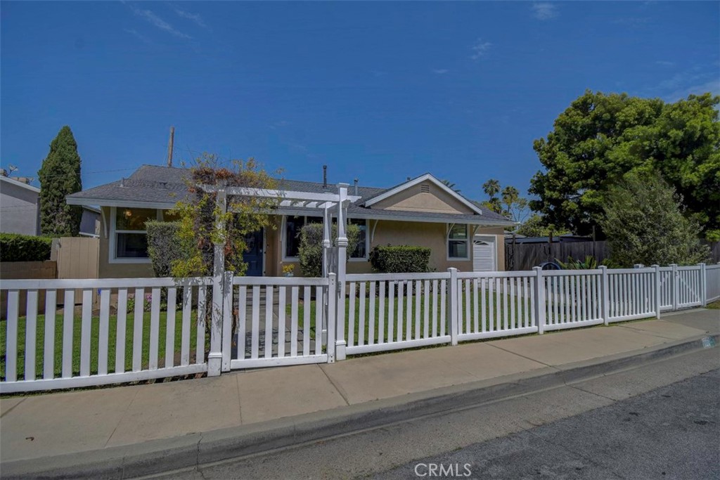 138 Walnut Street, Costa Mesa CA 92627 - photo 1