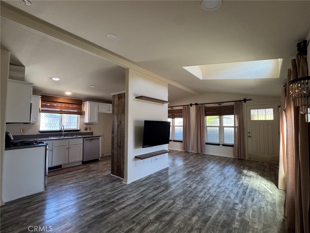 140 Cabrillo Street 22, Costa Mesa CA 92627 - photo 7