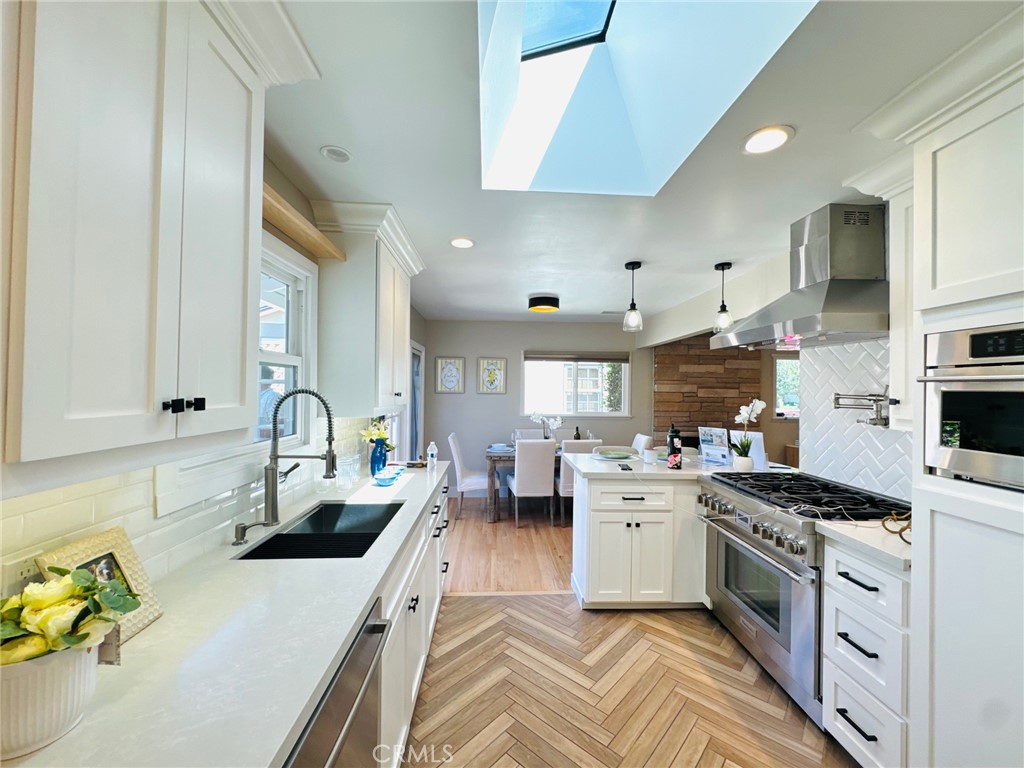Kitchen - 1430 Shamrock, Costa Mesa CA 92626 - photo 15