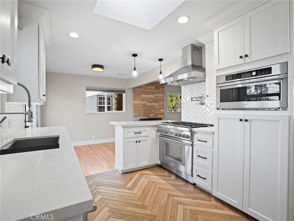 Kitchen not staged - 1430 Shamrock, Costa Mesa CA 92626 - photo 16