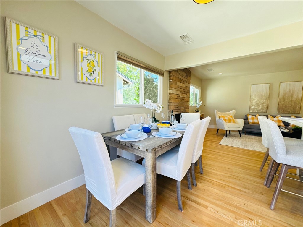 Dining nook - 1430 Shamrock, Costa Mesa CA 92626 - photo 18