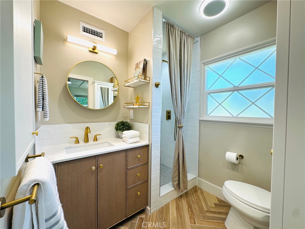 Master Bath - 1430 Shamrock, Costa Mesa CA 92626 - photo 26