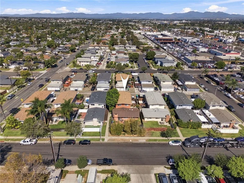 1544 Elm, Costa Mesa