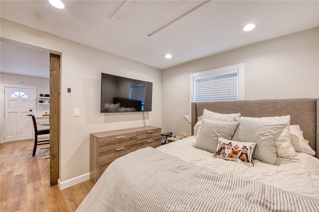 1550 Orange Avenue, Costa Mesa CA 92627 - photo 7