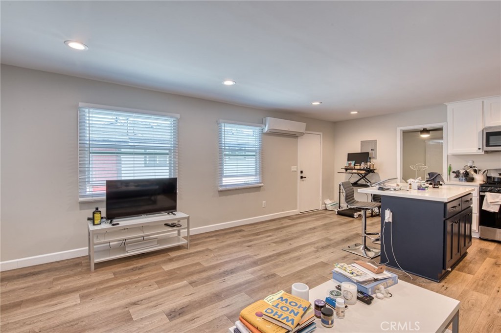1550 Orange Avenue, Costa Mesa CA 92627 - photo 35