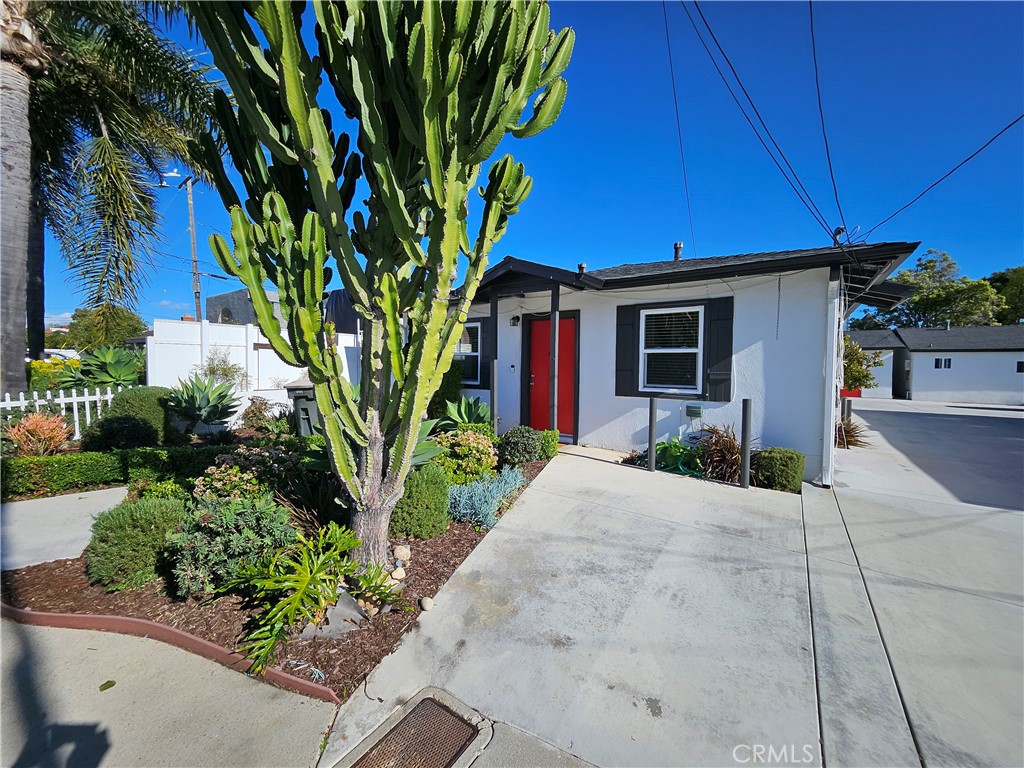 1554 Orange A, Costa Mesa CA 92627 - photo 1