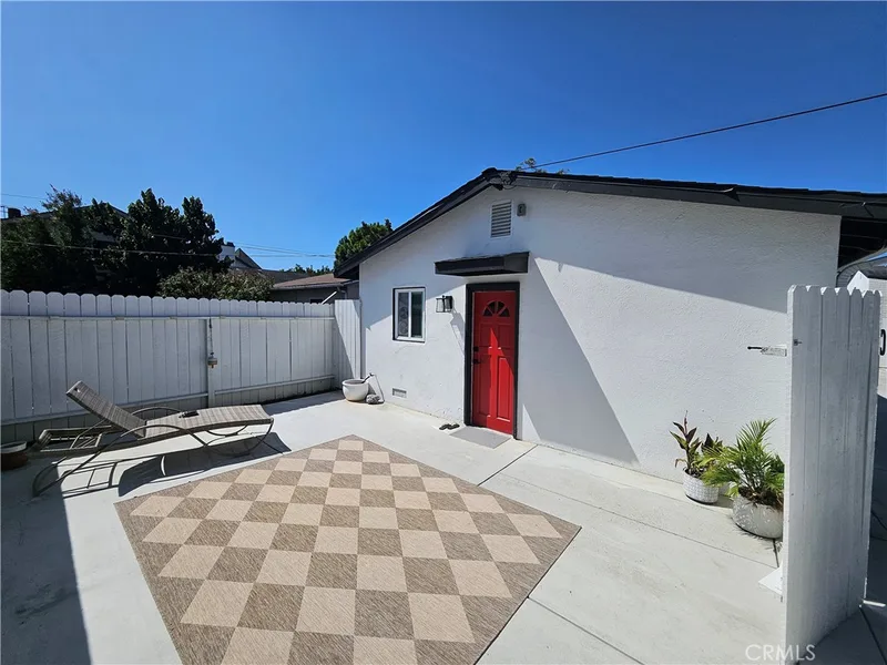 1554 Orange Avenue C, Costa Mesa, CA 92627