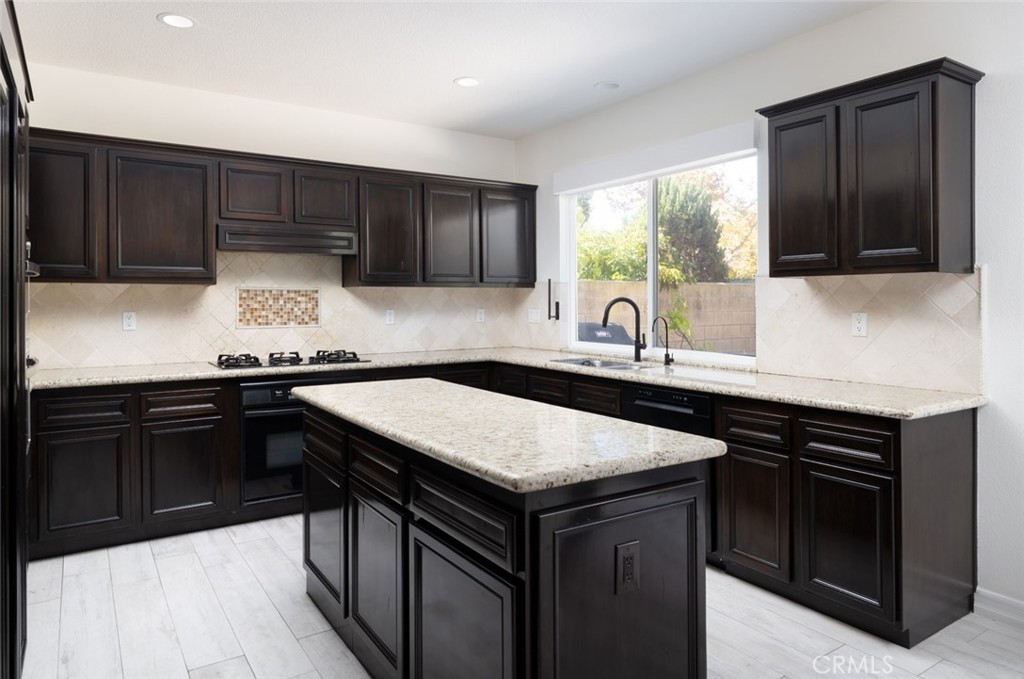 1571 Amberleaf, Costa Mesa CA 92626 - photo 16