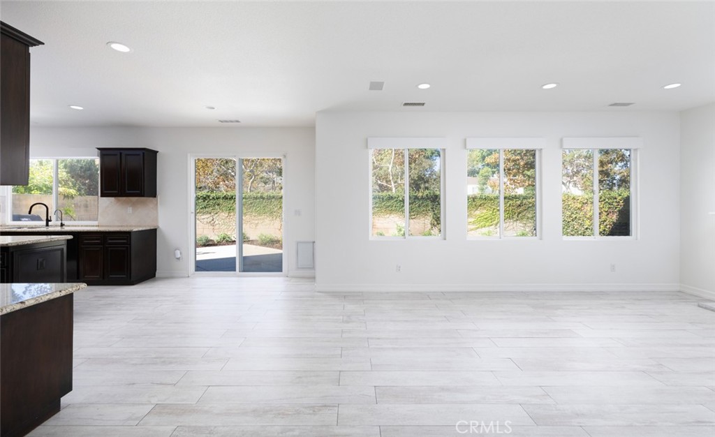 1571 Amberleaf, Costa Mesa CA 92626 - photo 17