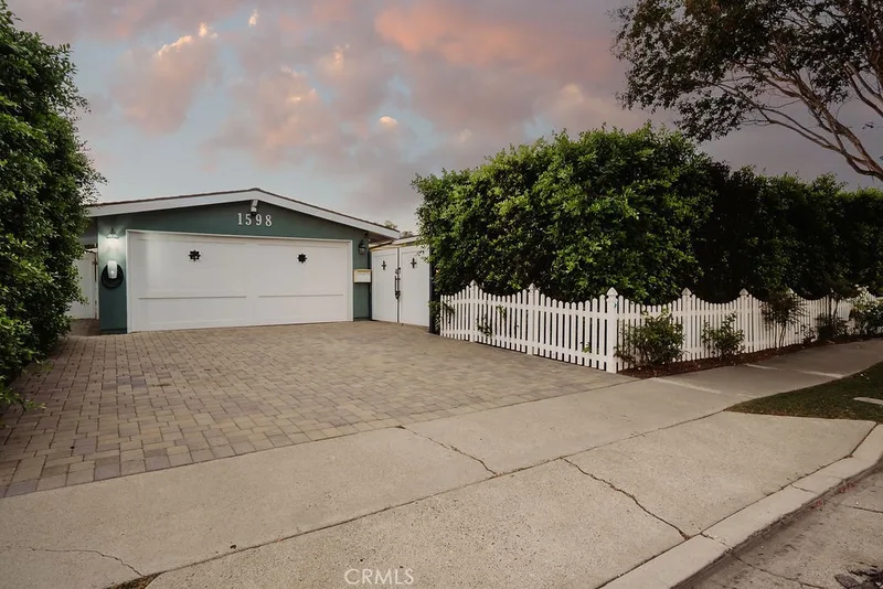 1598 Baker Street, Costa Mesa