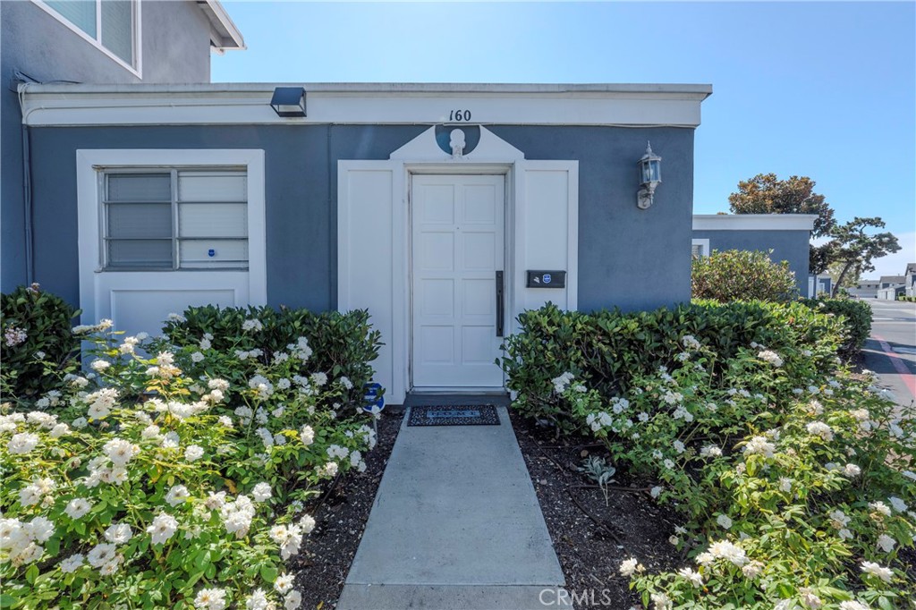 160 Yorktown, Costa Mesa CA 92626 - photo 3