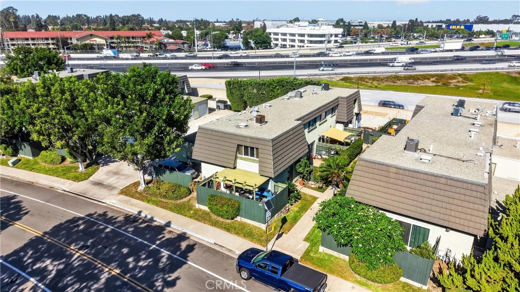 1618 Iowa D, Costa Mesa CA 92626 - photo 4