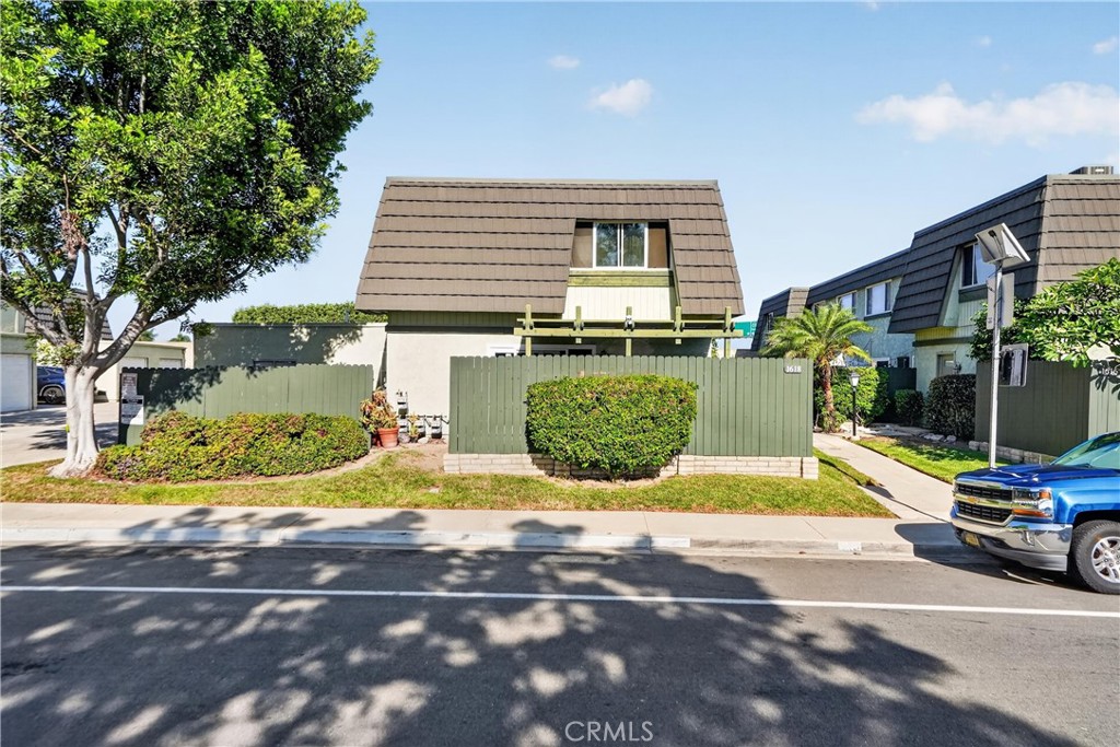 1618 Iowa D, Costa Mesa CA 92626 - photo 5