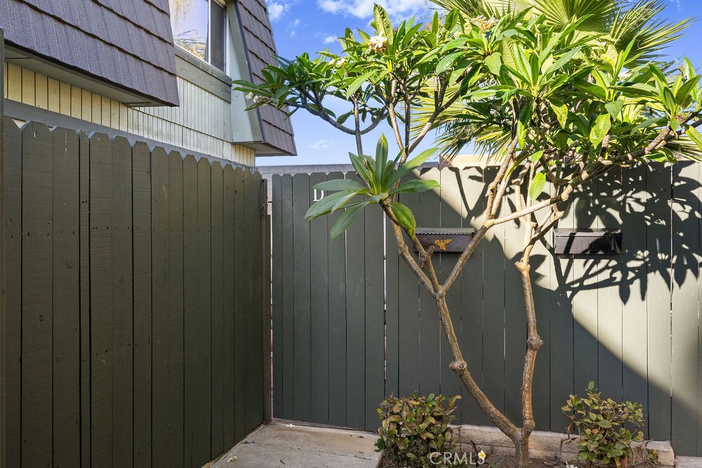 1630 Iowa Street D, Costa Mesa CA 92626 - photo 23