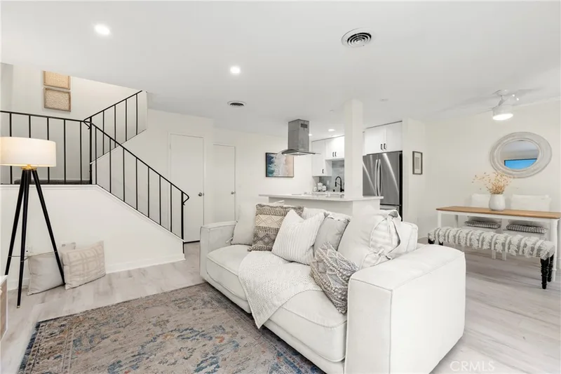1632 Iowa Street B, Costa Mesa, CA 92626