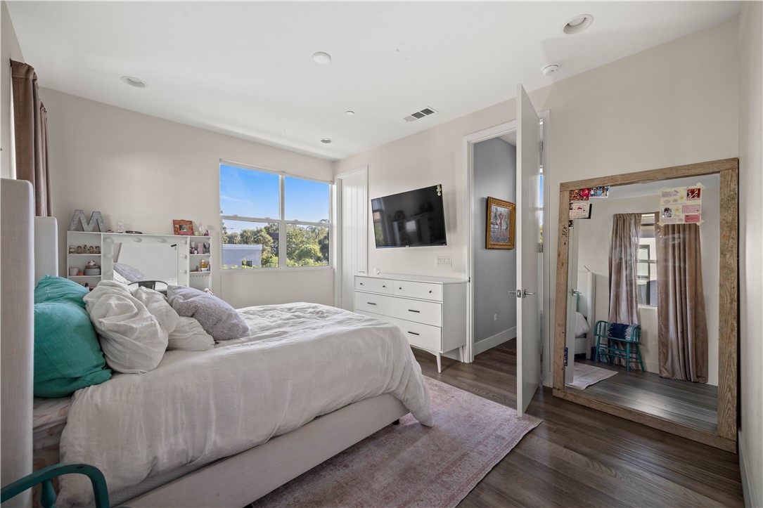 1657 Murano Place, Costa Mesa CA 92626 - photo 35