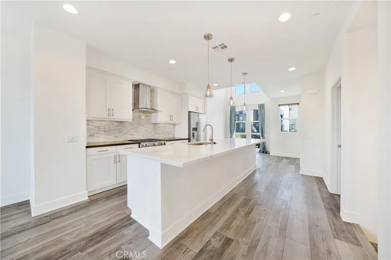 1658 Topanga, Costa Mesa