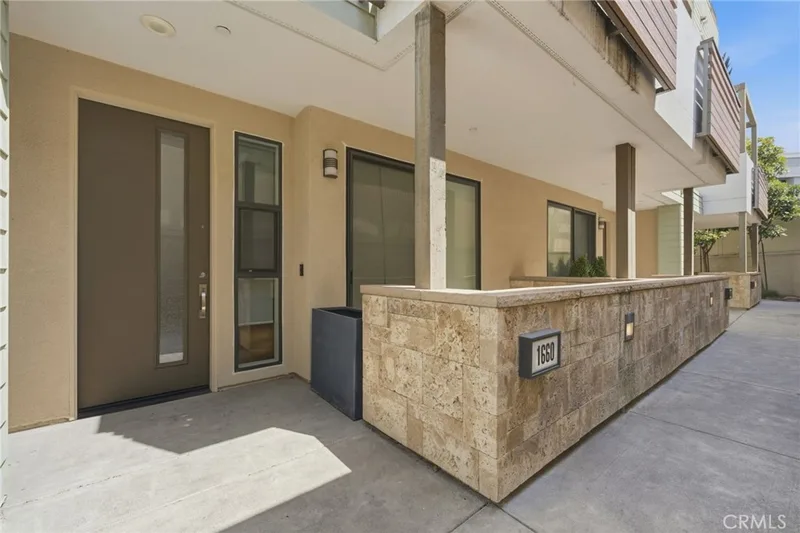 1660 Topanga, Costa Mesa, CA 92627