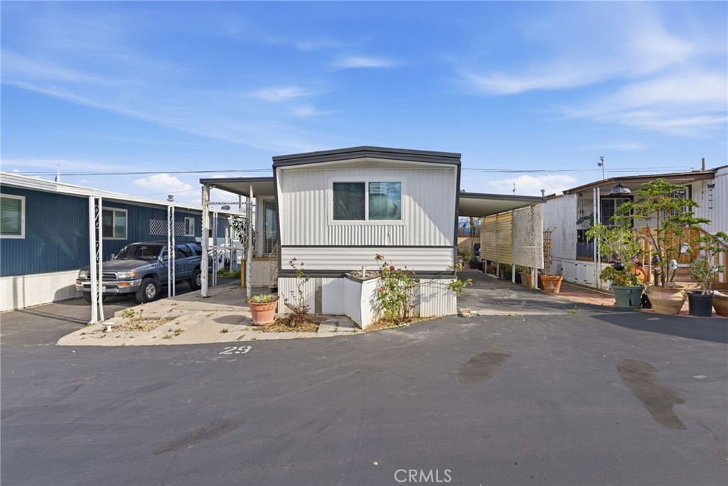 1660 Whittier 29, Costa Mesa CA 92627 - photo 3