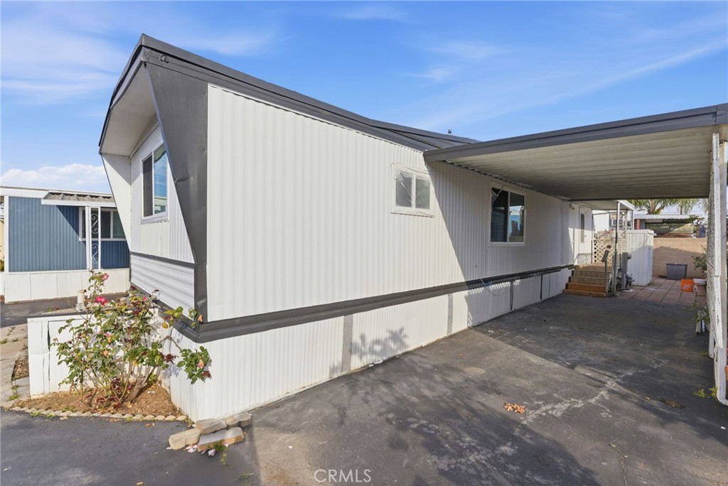 1660 Whittier 29, Costa Mesa CA 92627 - photo 4