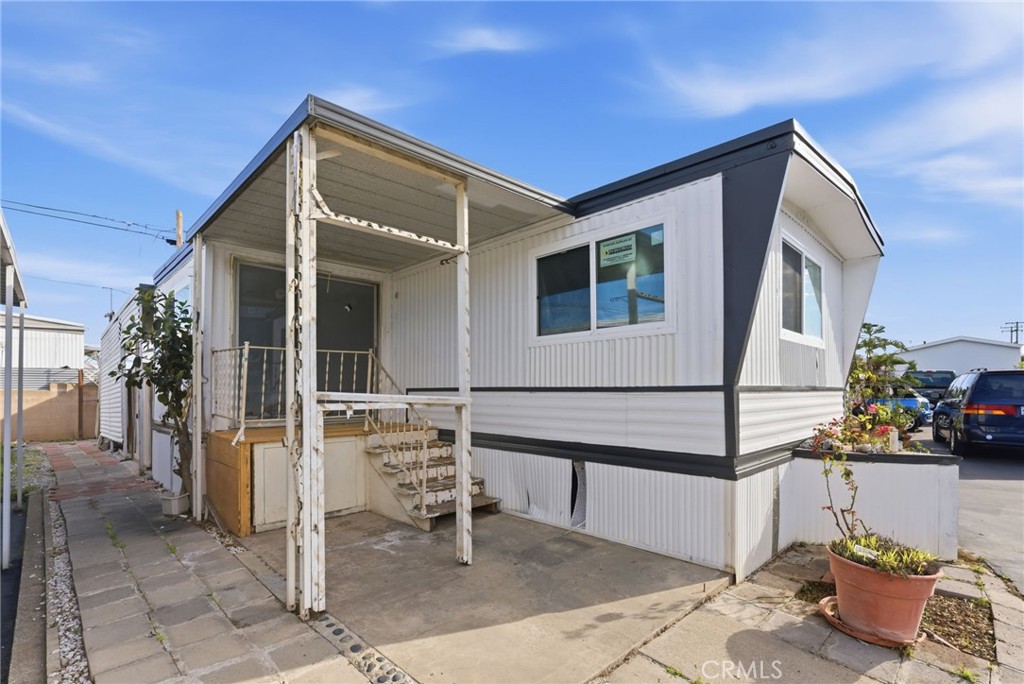 1660 Whittier 29, Costa Mesa CA 92627 - photo 5
