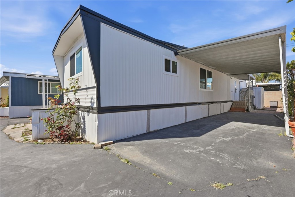 1660 Whittier 29, Costa Mesa CA 92627 - photo 6