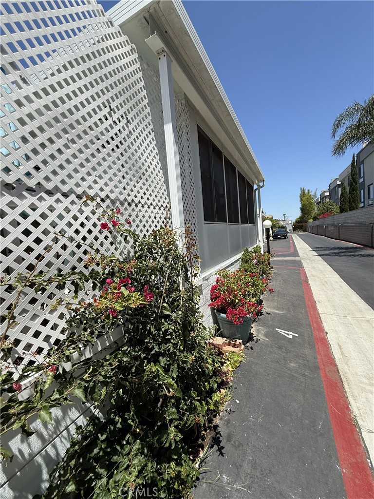 1660 Whittier Ave 4, Costa Mesa CA 92627 - photo 28