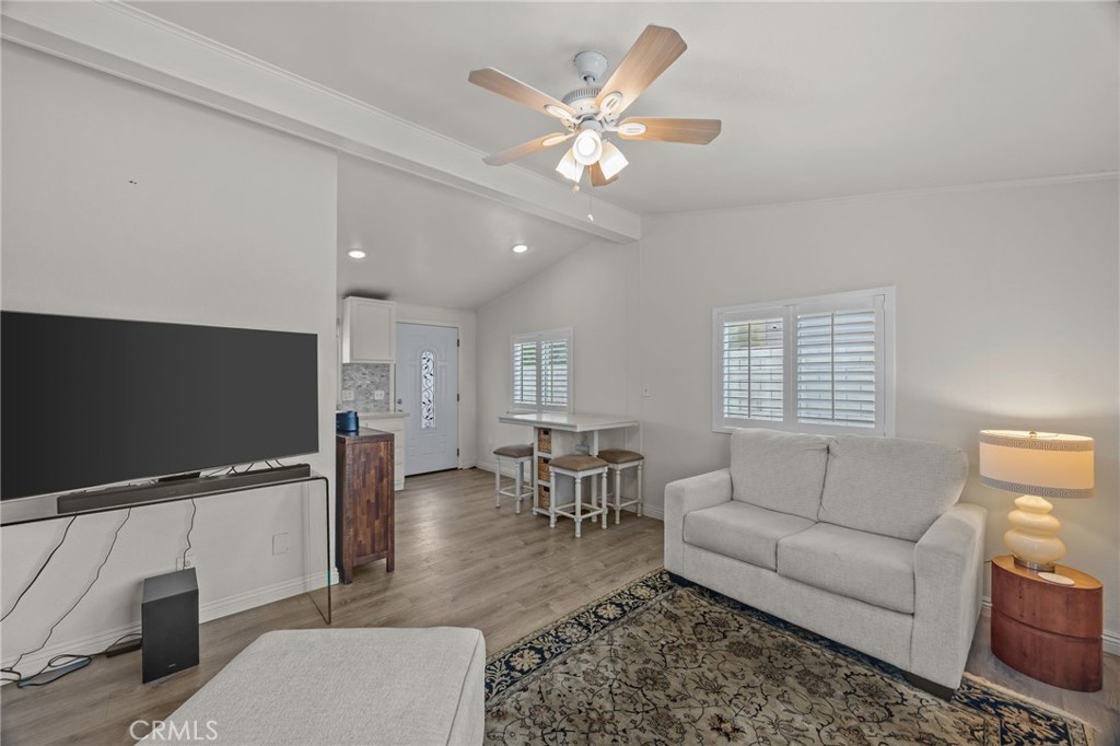 1660 Whittier Avenue 3, Costa Mesa CA 92627 - photo 5