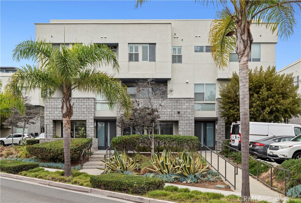 1683 Superior, Costa Mesa CA 92627 - photo 1
