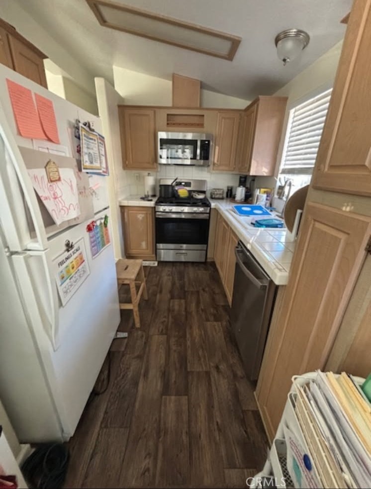 Kitchen - 1684 Whittier Avenue 20, Costa Mesa CA 92627 - photo 3