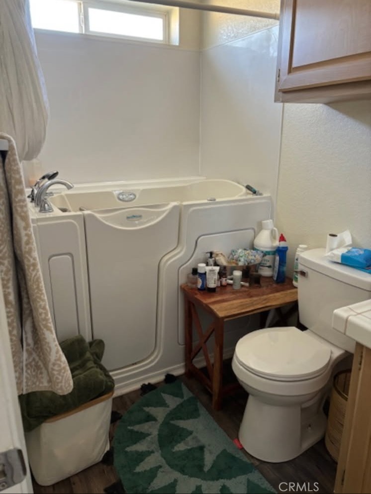 Master Bathroom - 1684 Whittier Avenue 20, Costa Mesa CA 92627 - photo 9