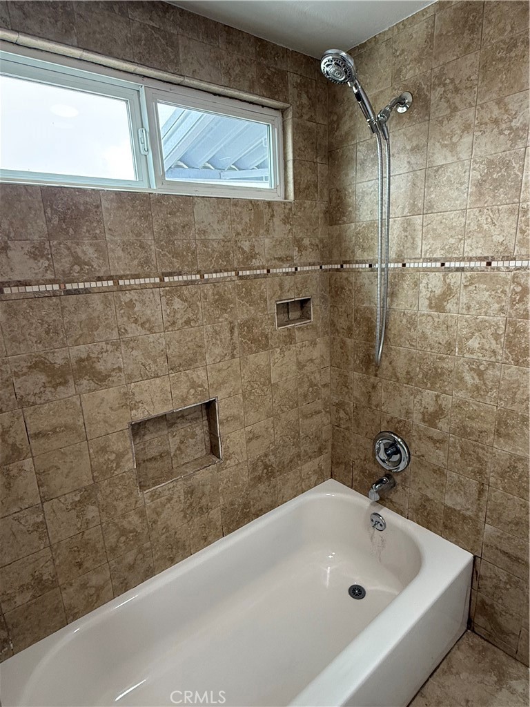 1741 Pomona Avenue 21, Costa Mesa CA 92627 - photo 6
