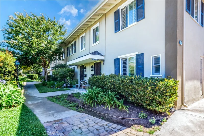 1741 Tustin Avenue 12D, Costa Mesa, CA 92627