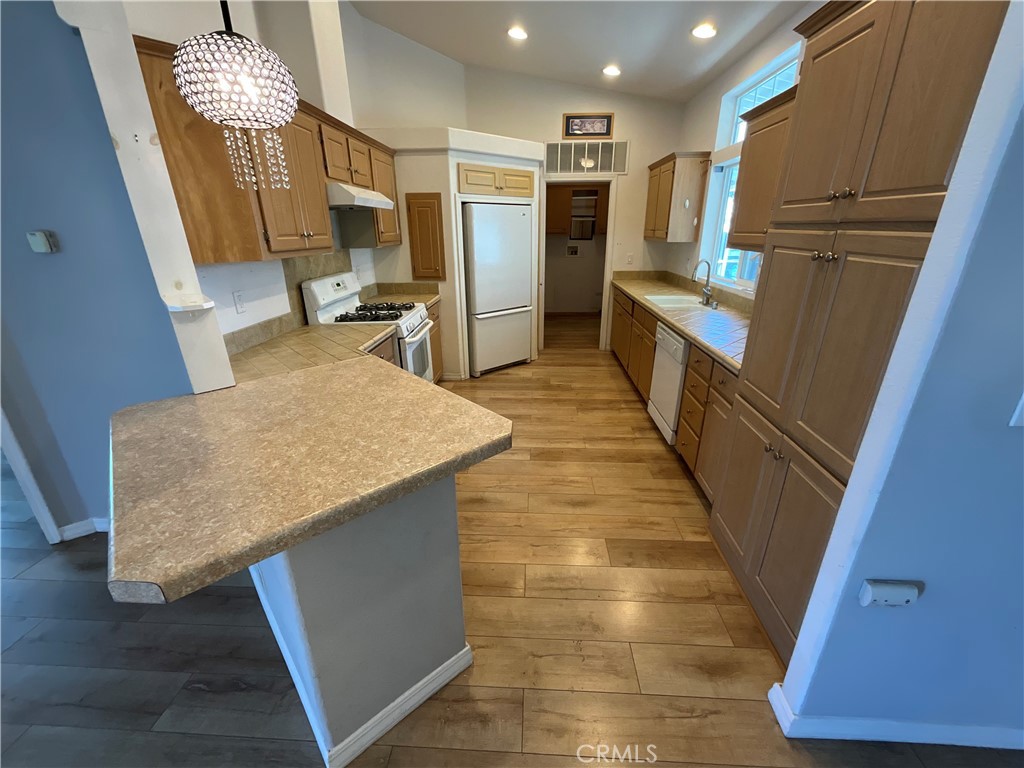 1750 Whittier Ave 22, Costa Mesa CA 92627 - photo 9