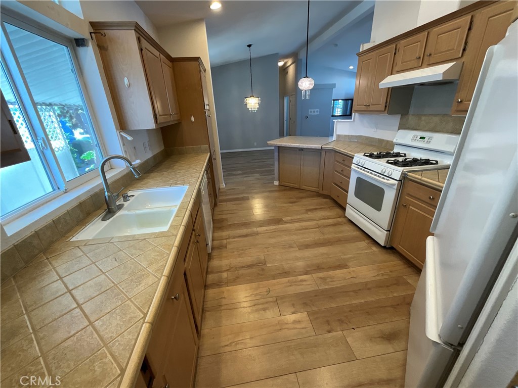 1750 Whittier Ave 22, Costa Mesa CA 92627 - photo 10