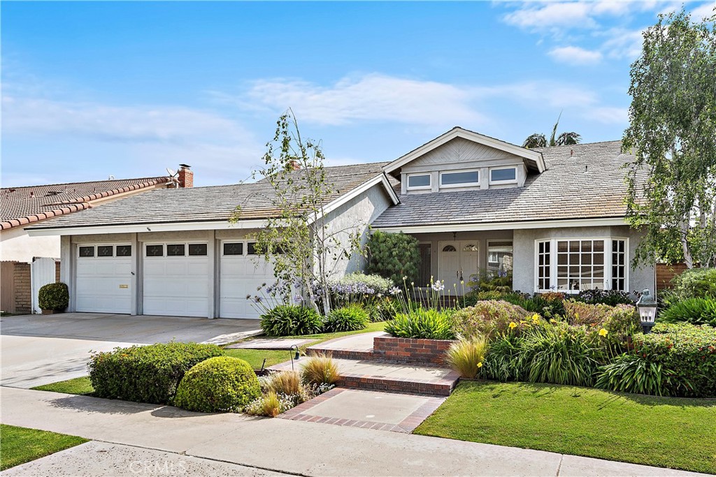 1780 Oriole Drive, Costa Mesa CA 92626 - photo 1