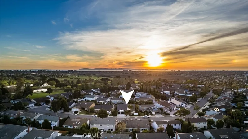 1789 Kinglet Court, Costa Mesa, CA 92626