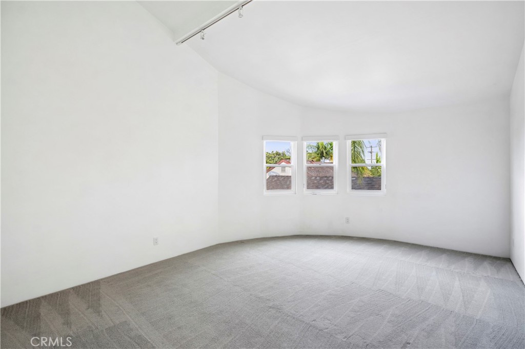 1814 Fullerton Avenue 2, Costa Mesa CA 92627 - photo 13