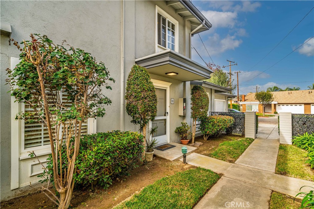 1845 Anaheim Avenue 9B, Costa Mesa CA 92627 - photo 1
